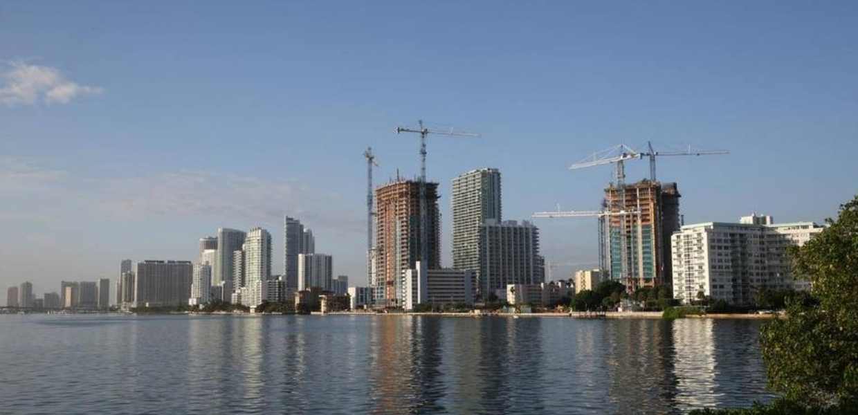 Mercado inmobiliario de Miami-Dade sigue fortaleciéndose