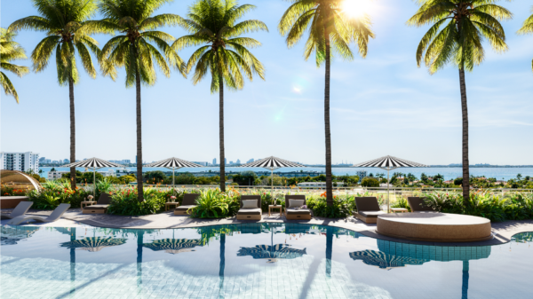 CONTINUUM CLUB & RESIDENCES (3)
