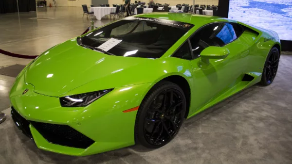 Muesta de los vehículos del Miami International Auto Show